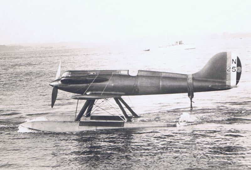 Второй экземпляр гоночного гидросамолета Глостер VI «Золоченая стрела» – борт N250